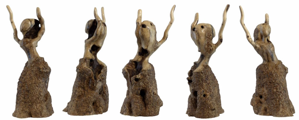 sculpture femme bois contemporain par Claude David "trouble de la danse" en buis